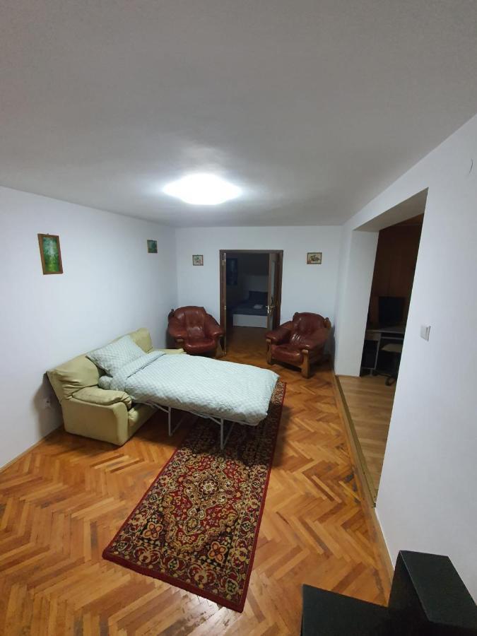 Maria'S Apartments Targu Mures Exterior photo